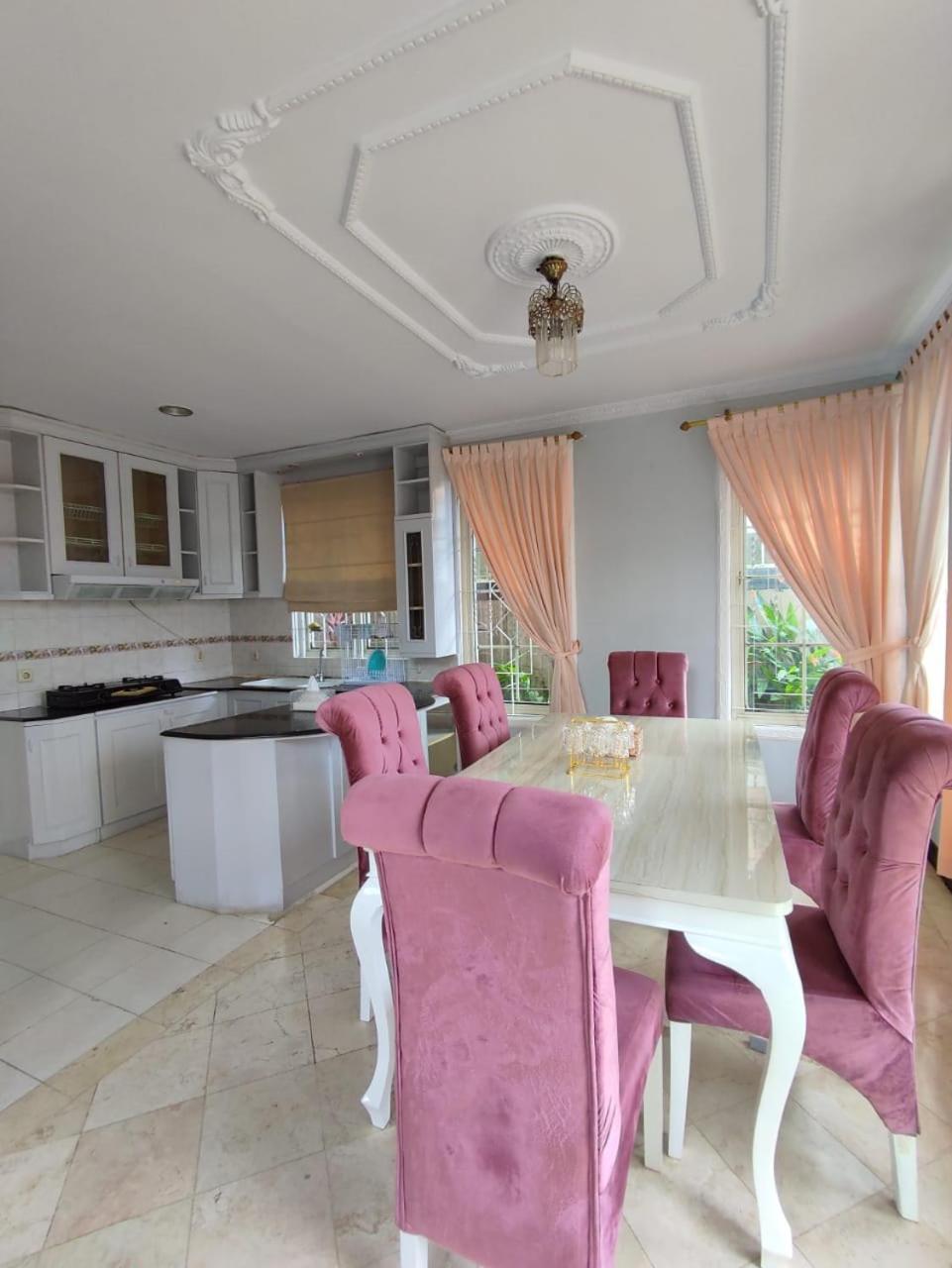 Vila Princess,Sentul 4Bedroom Dan Tenda Camping,Private Pool, Tenis Meja, Mini Billiard, Karaoke, Ayunan,Bbq, 08Satu3 80Satu6 4Satu5Satu 보고르 외부 사진
