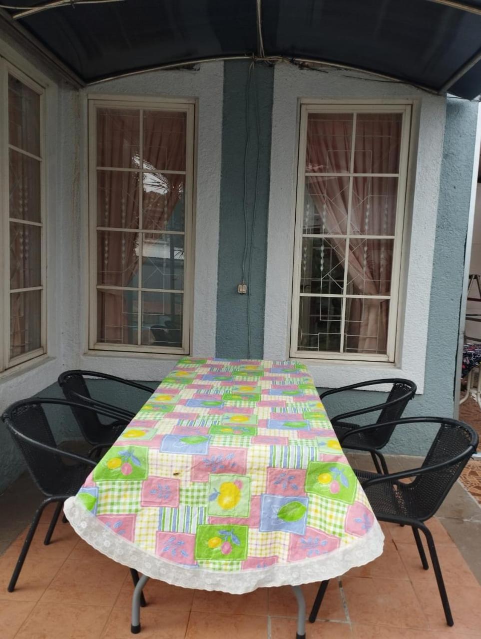 Vila Princess,Sentul 4Bedroom Dan Tenda Camping,Private Pool, Tenis Meja, Mini Billiard, Karaoke, Ayunan,Bbq, 08Satu3 80Satu6 4Satu5Satu 보고르 외부 사진