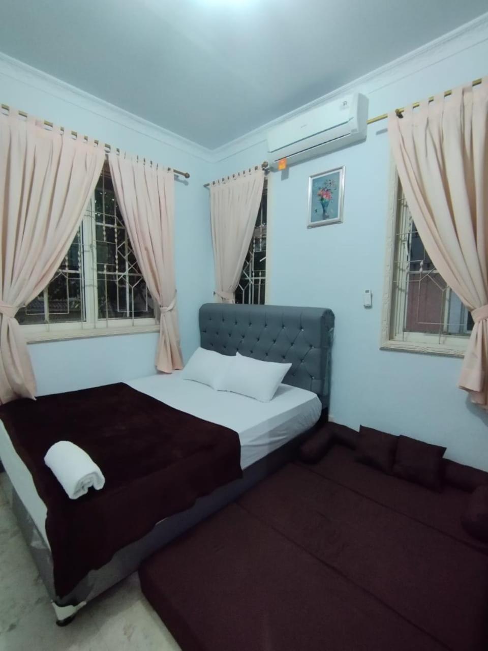 Vila Princess,Sentul 4Bedroom Dan Tenda Camping,Private Pool, Tenis Meja, Mini Billiard, Karaoke, Ayunan,Bbq, 08Satu3 80Satu6 4Satu5Satu 보고르 외부 사진